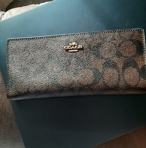 COACH - Women's Slim Bifold Canvas Signature Snap Wallet (Brown and Black)